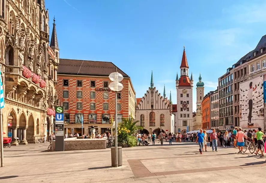 Munich Travel Guide: Your Ultimate Handbook for an Authentic Bavarian Adventure