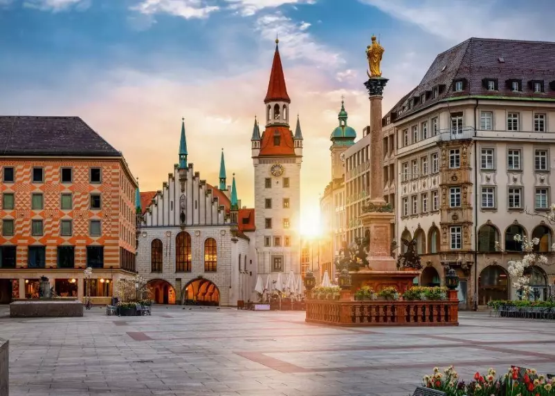 The Essential Munich Travel Advice Guide: City & Alps in One Trip