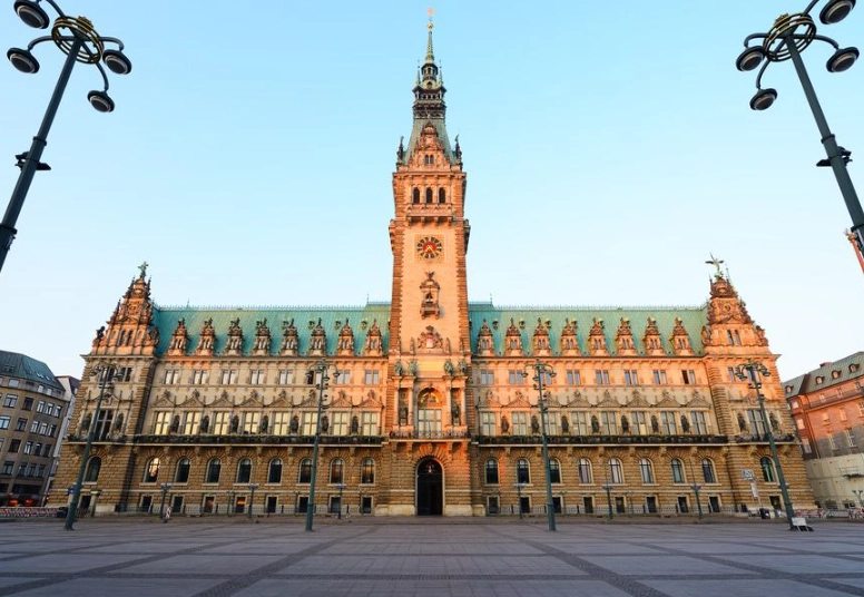 Hamburg weather by month