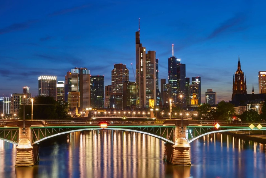 The Ultimate 3-Day Frankfurt Travel Itinerary: Museums, Food & Day Trips