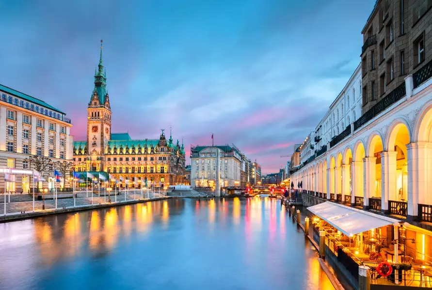 best month to visit hamburg germany