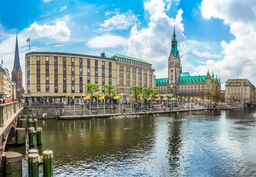 is Hamburg foreigner friendly