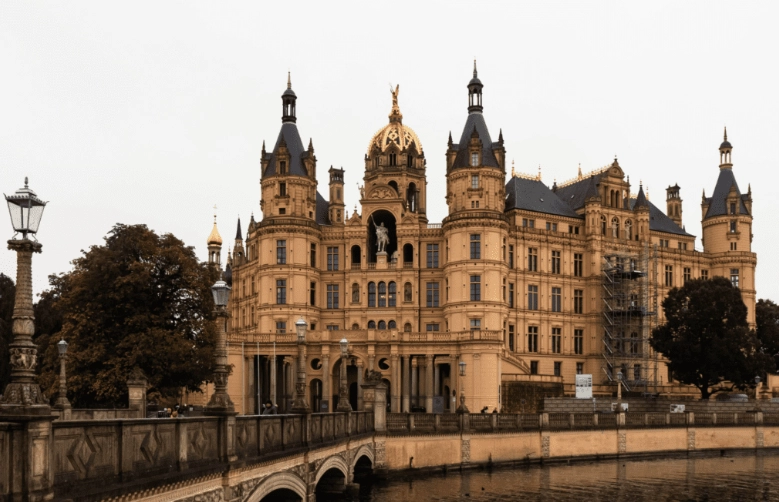 Hamburg to Schwerin train