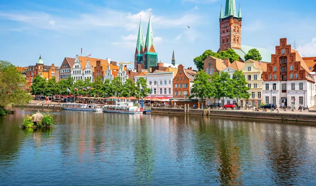 Perfect Day Trip from Hamburg to Lübeck: Itinerary & Tips