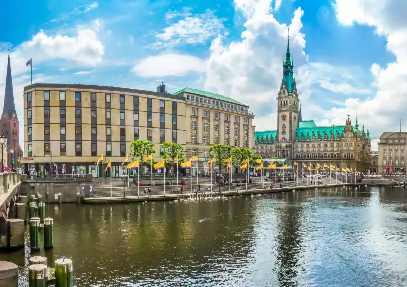 Discover What Makes Hamburg Special: Port, Culture & Cuisine