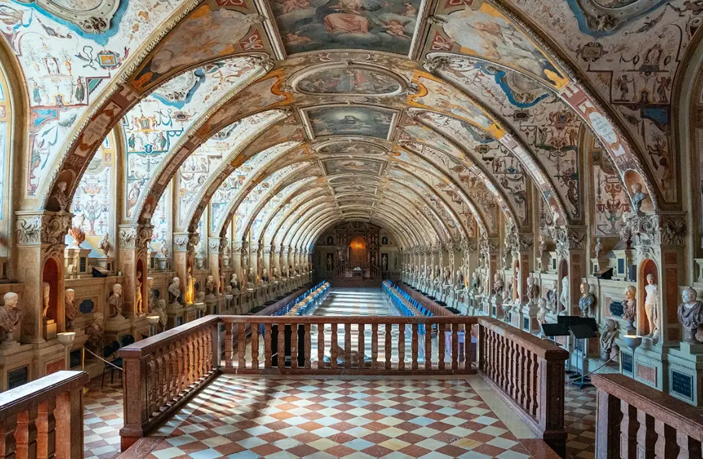 Top Day Trips from Munich: Must-See Castles, Lakes & Towns