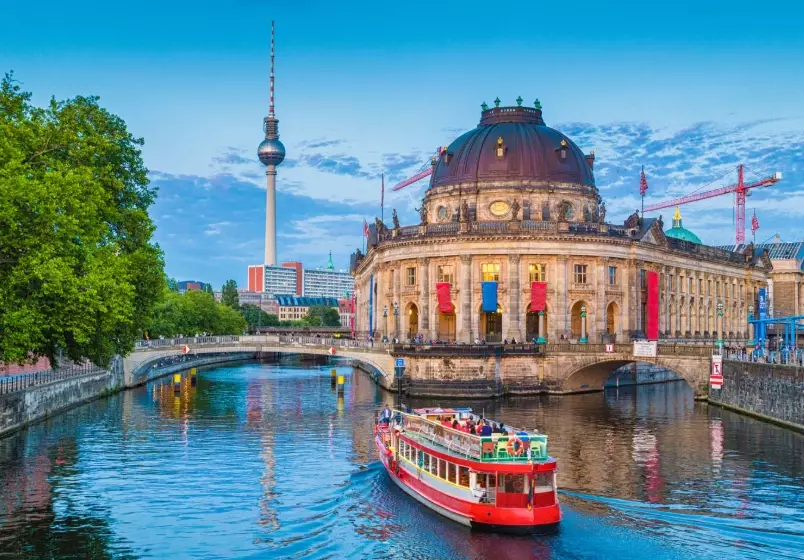 cheapest time to visit Berlin