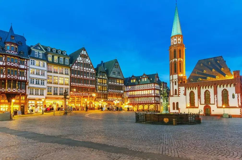 Is Frankfurt Walkable? A Complete Pedestrian Guide for Visitors
